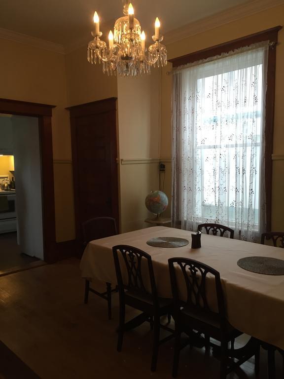 Le Petit Chateau Montebello B&B 외부 사진