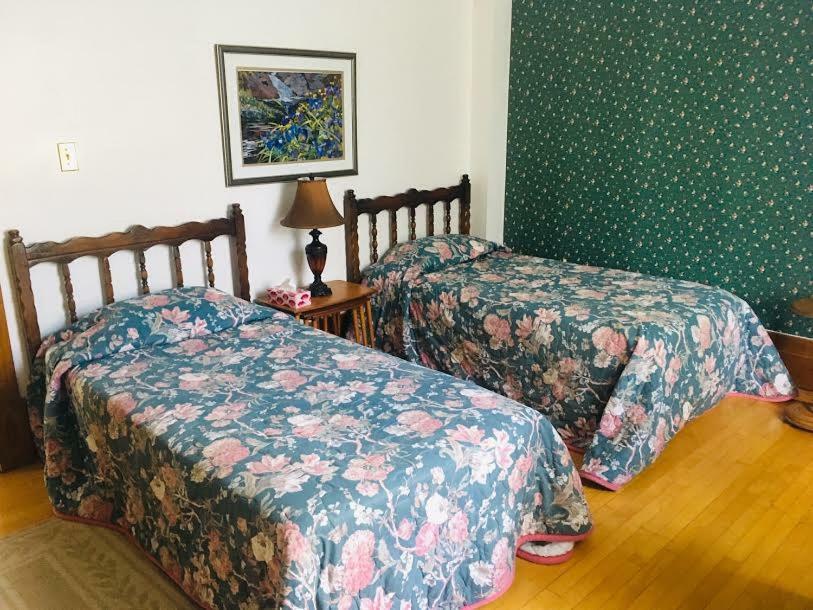 Le Petit Chateau Montebello B&B 외부 사진