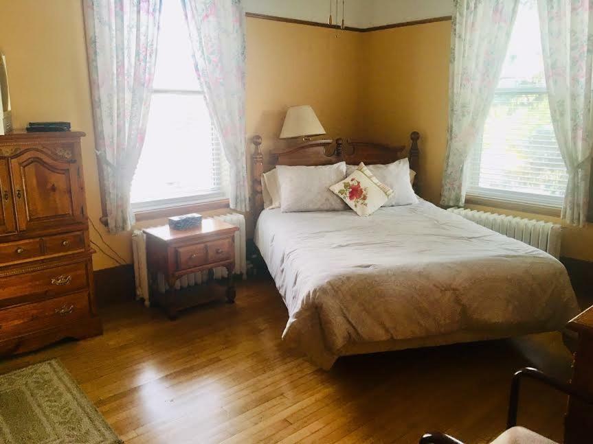 Le Petit Chateau Montebello B&B 외부 사진