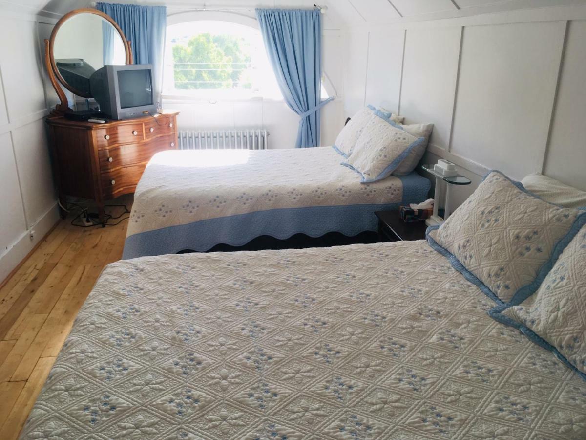 Le Petit Chateau Montebello B&B 외부 사진