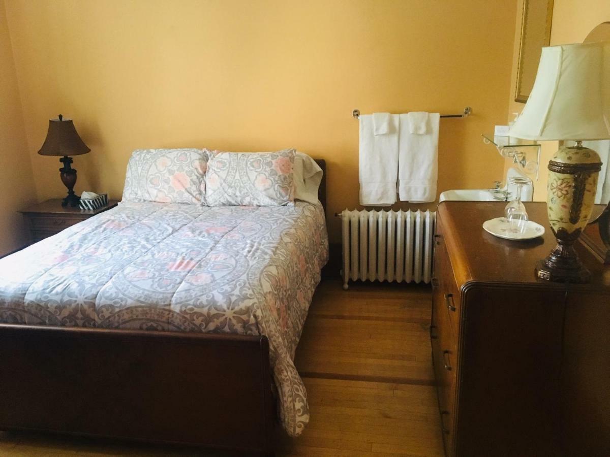 Le Petit Chateau Montebello B&B 외부 사진